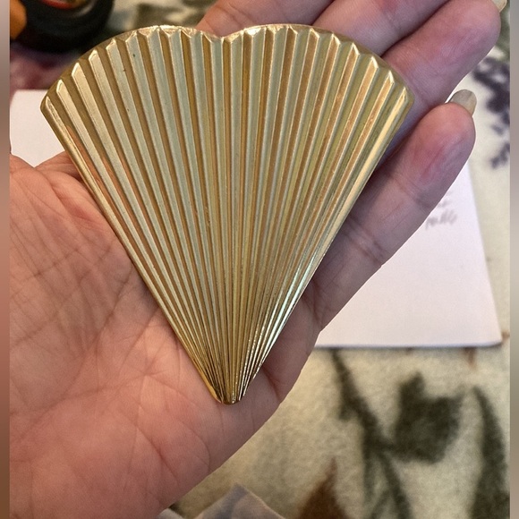 Vintage Fan Shaped Scarf Clip Art Deco - Picture 3 of 6